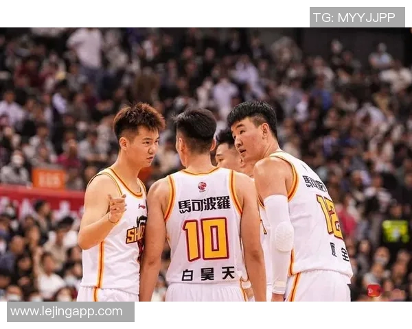 深度解析深圳篮球队意识对比及其对比赛表现的影响分析